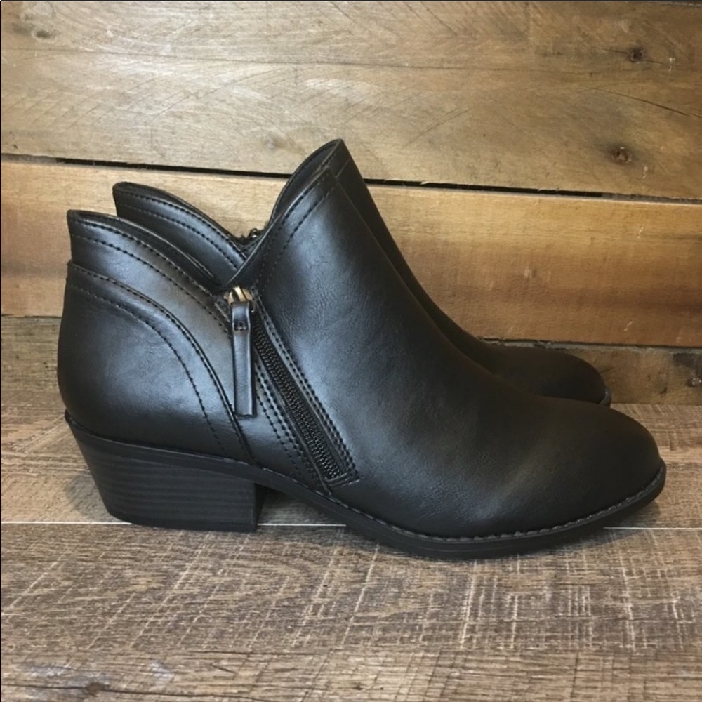 COPY - Women's NWT  Seychelles Resemblance Ankle Boot❤️💕